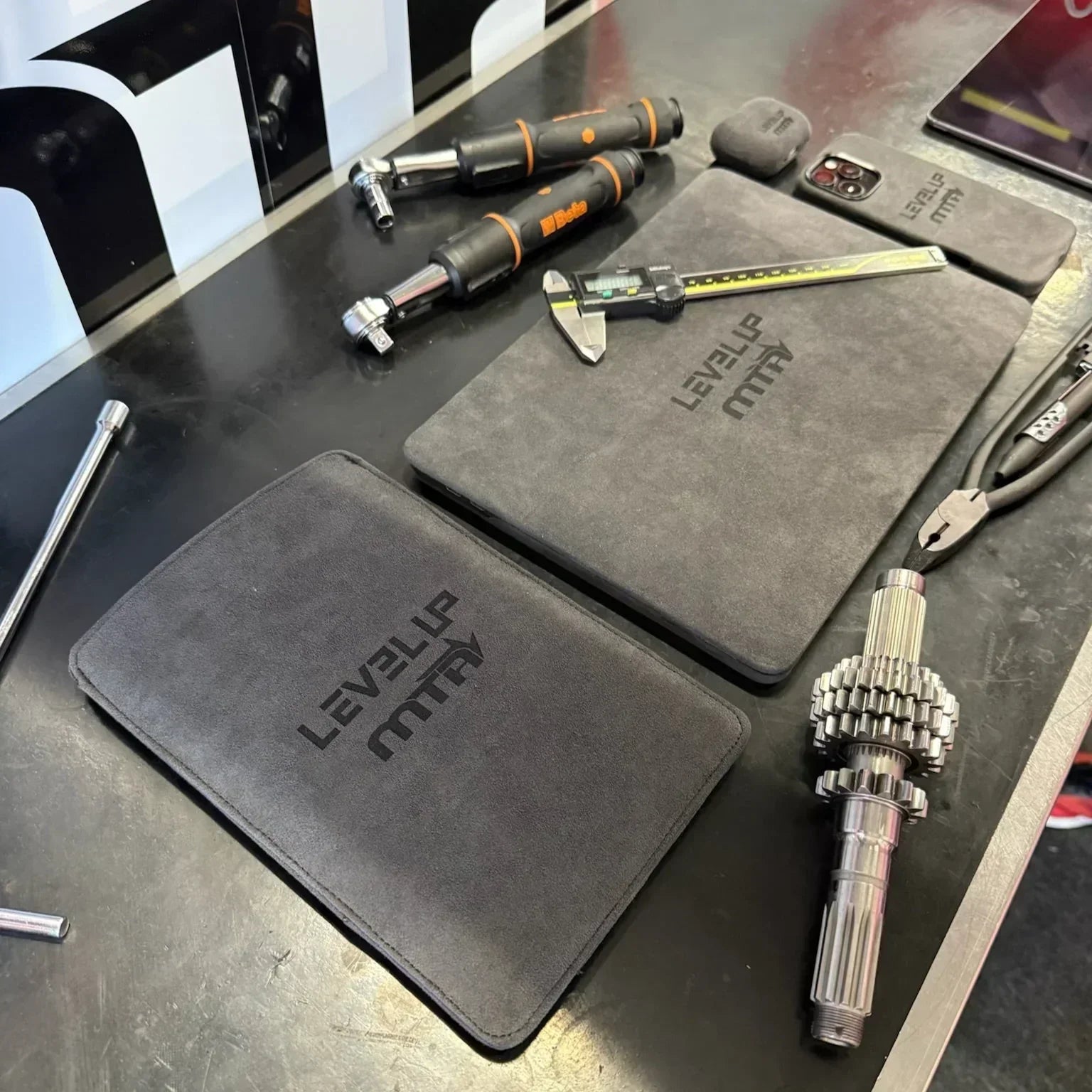 Alcantara MacBook Pro Cover - For 13 inch (2019-2022) - LEVEL UP MTA - Space Grey