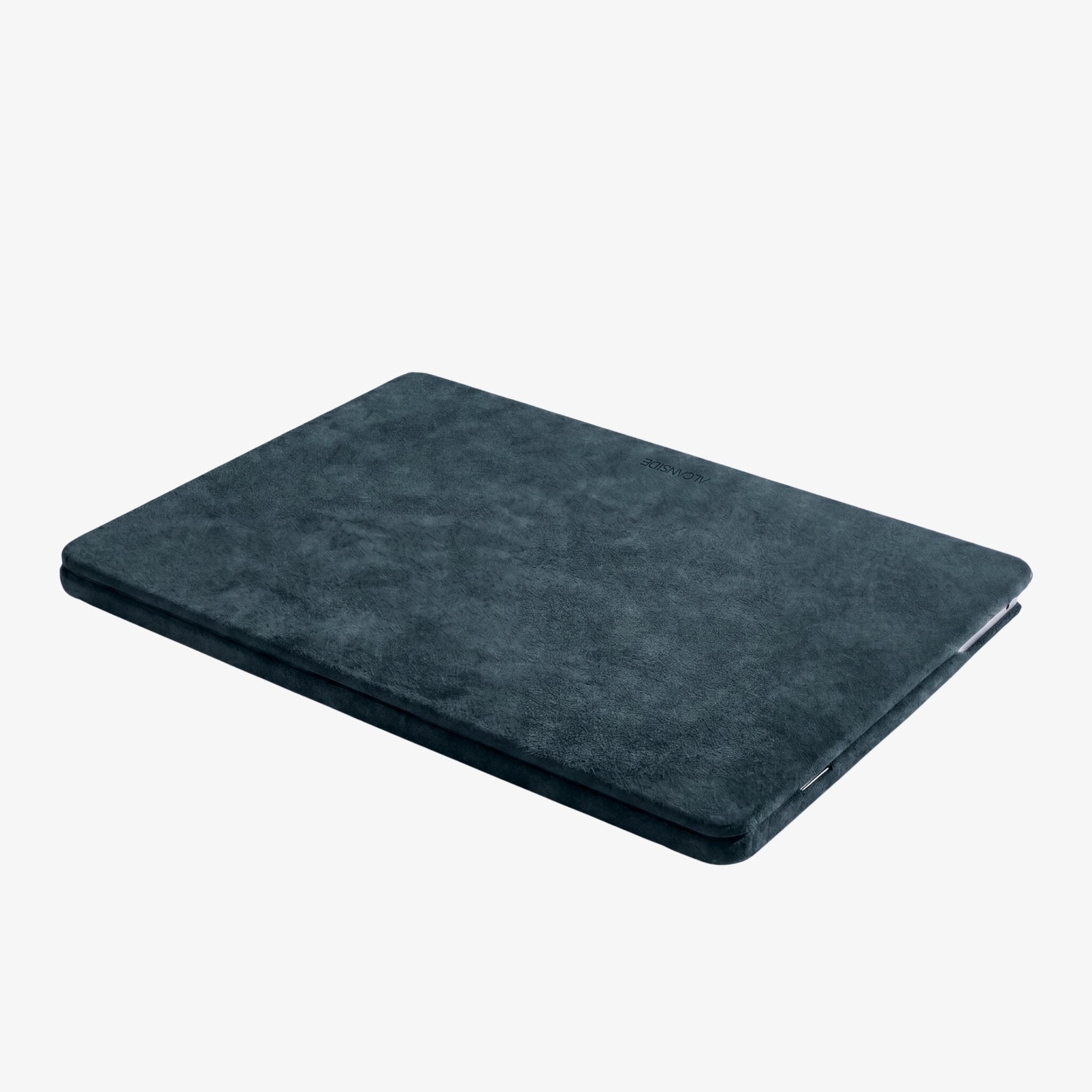 Alcantara MacBook Air Cover - For 13.6 inch (2022 M2 - 2025 M4) - Navy Blue - Alcanside