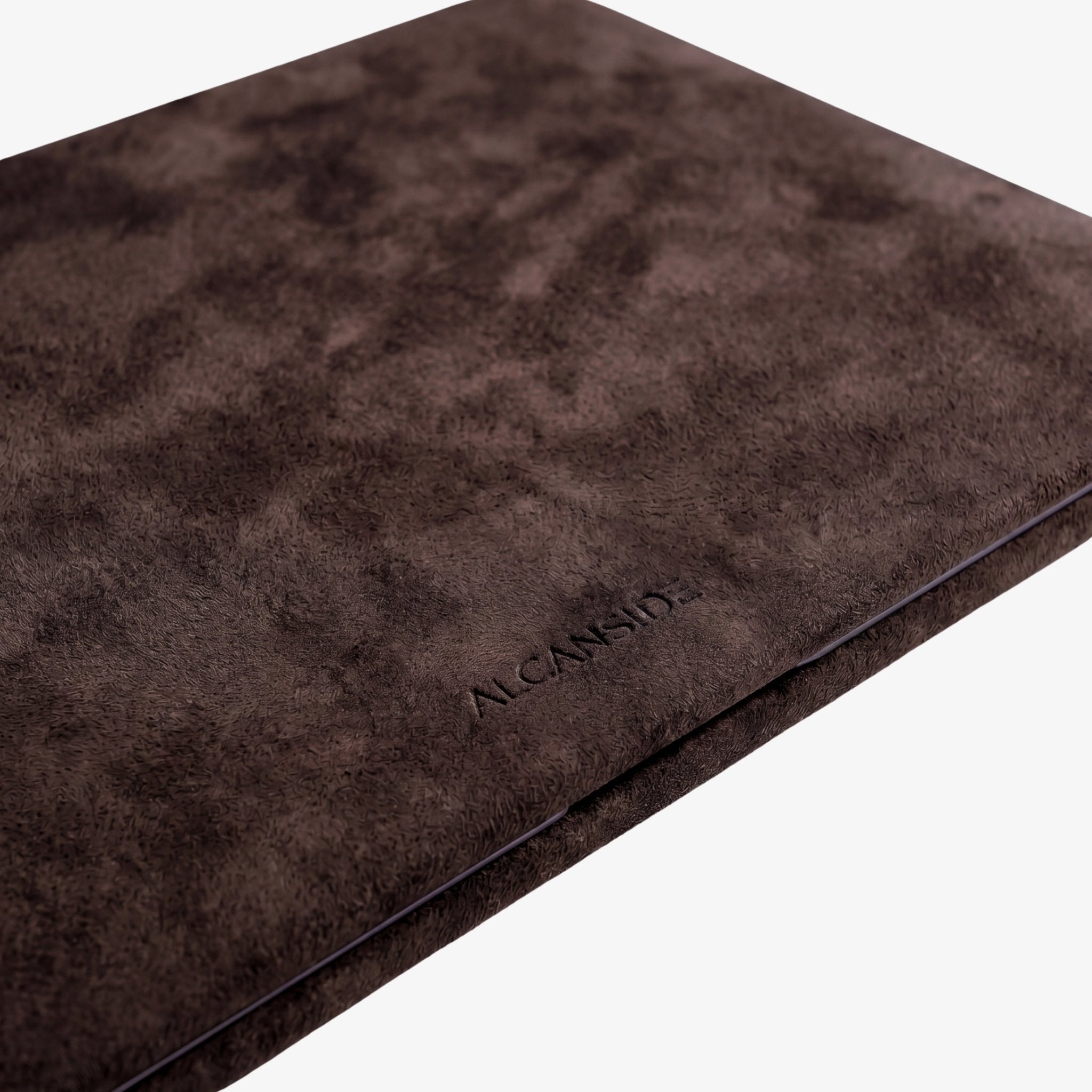Alcantara MacBook Pro & Pro Max Cover - For 14 inch (2021 - 2025) - Chocolate Brown - Alcanside