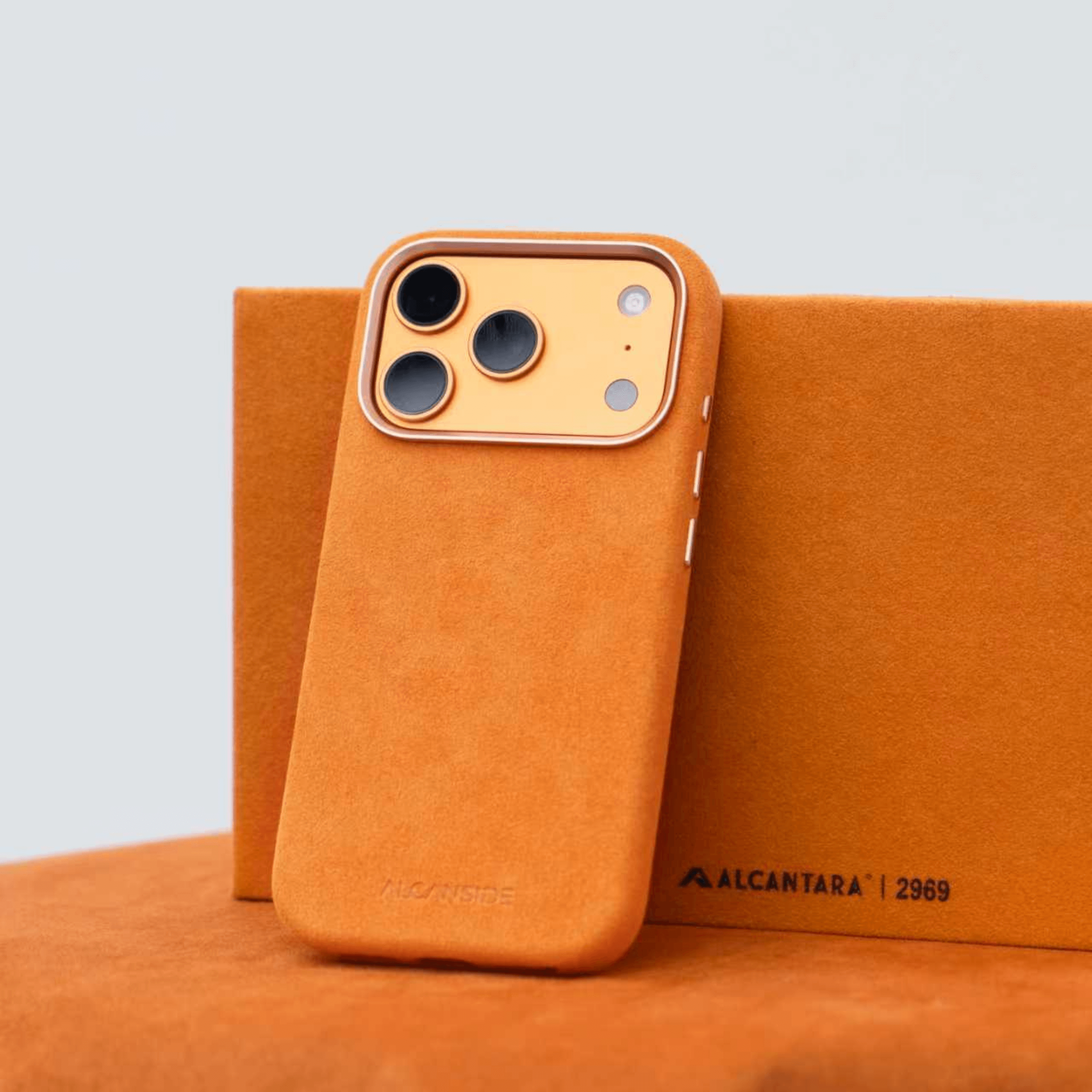 iPhone 17 Pro Max - Alcantara Case - Orange