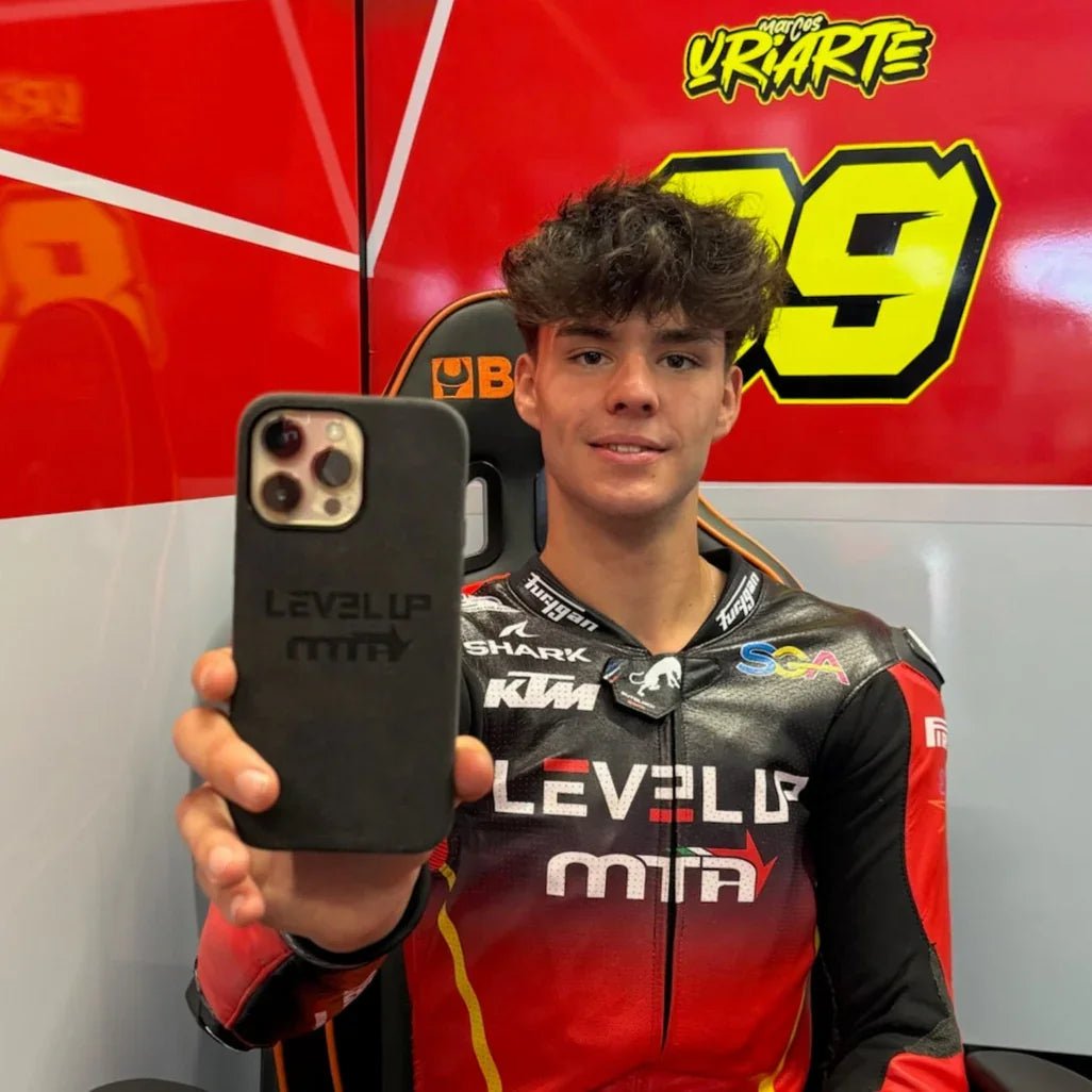 iPhone Alcantara Case - LEVEL UP MTA - Space Grey - Alcanside